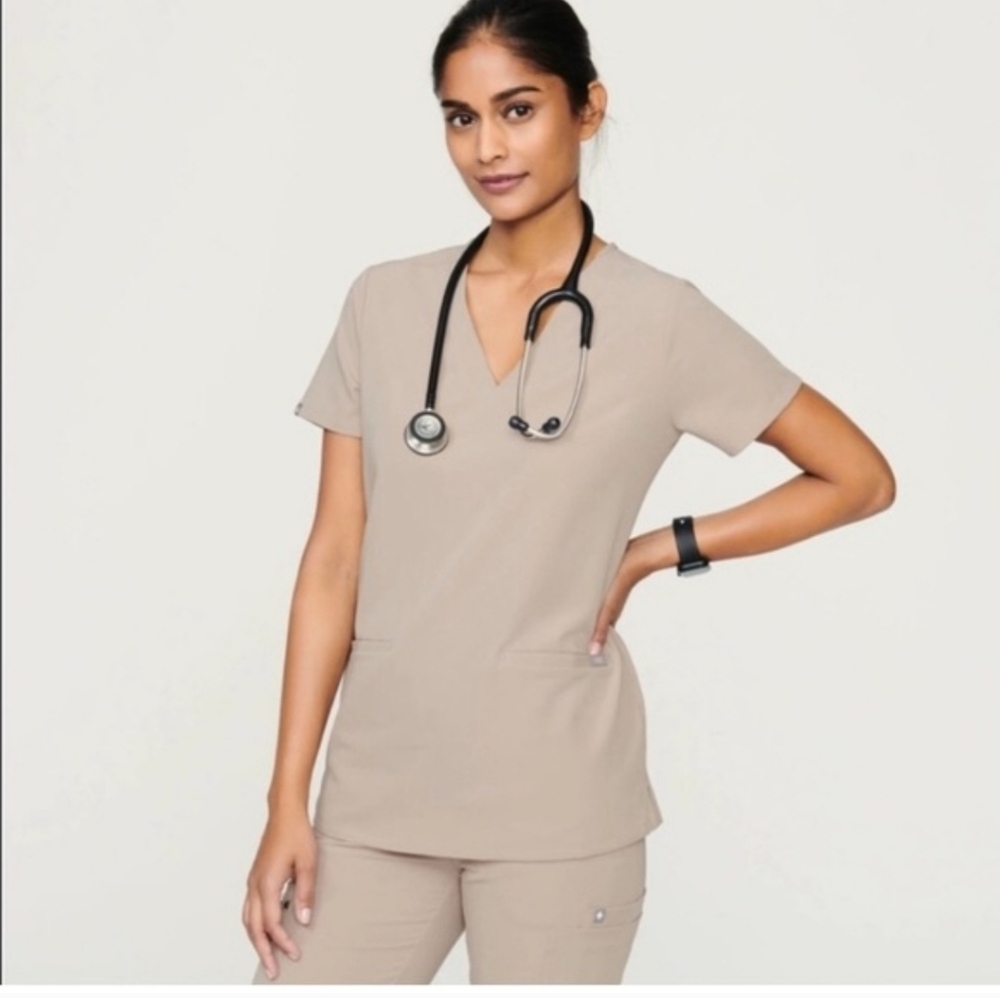 Figs Casma 3 Pocket Top In Color Boulder